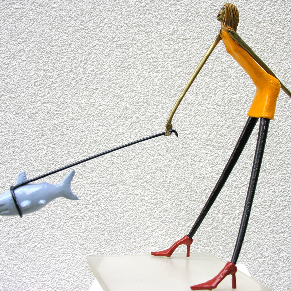 Shark walking, bronze collored, 40cm